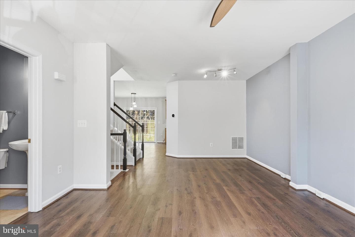601 Galway Lane photo 8