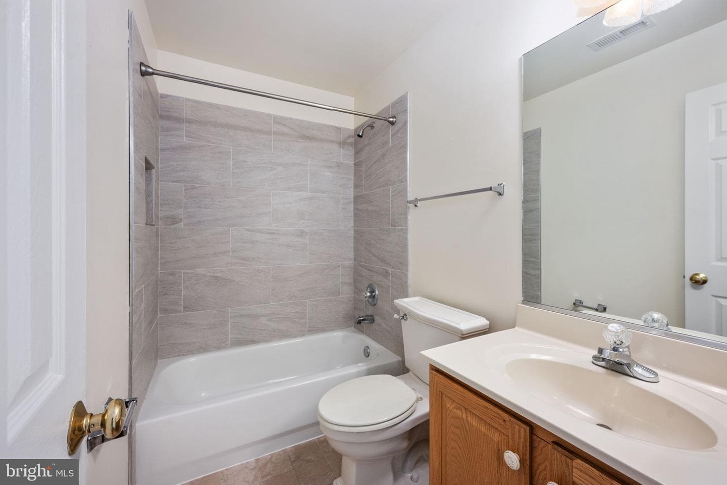 21 Remington Court photo 38