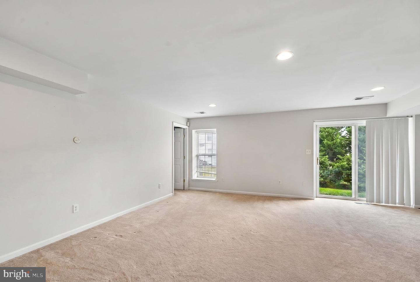 117 Holmes Street photo 27