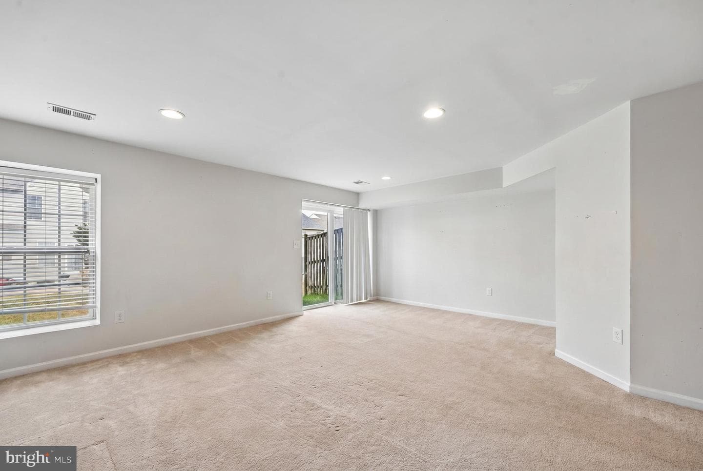 117 Holmes Street photo 28