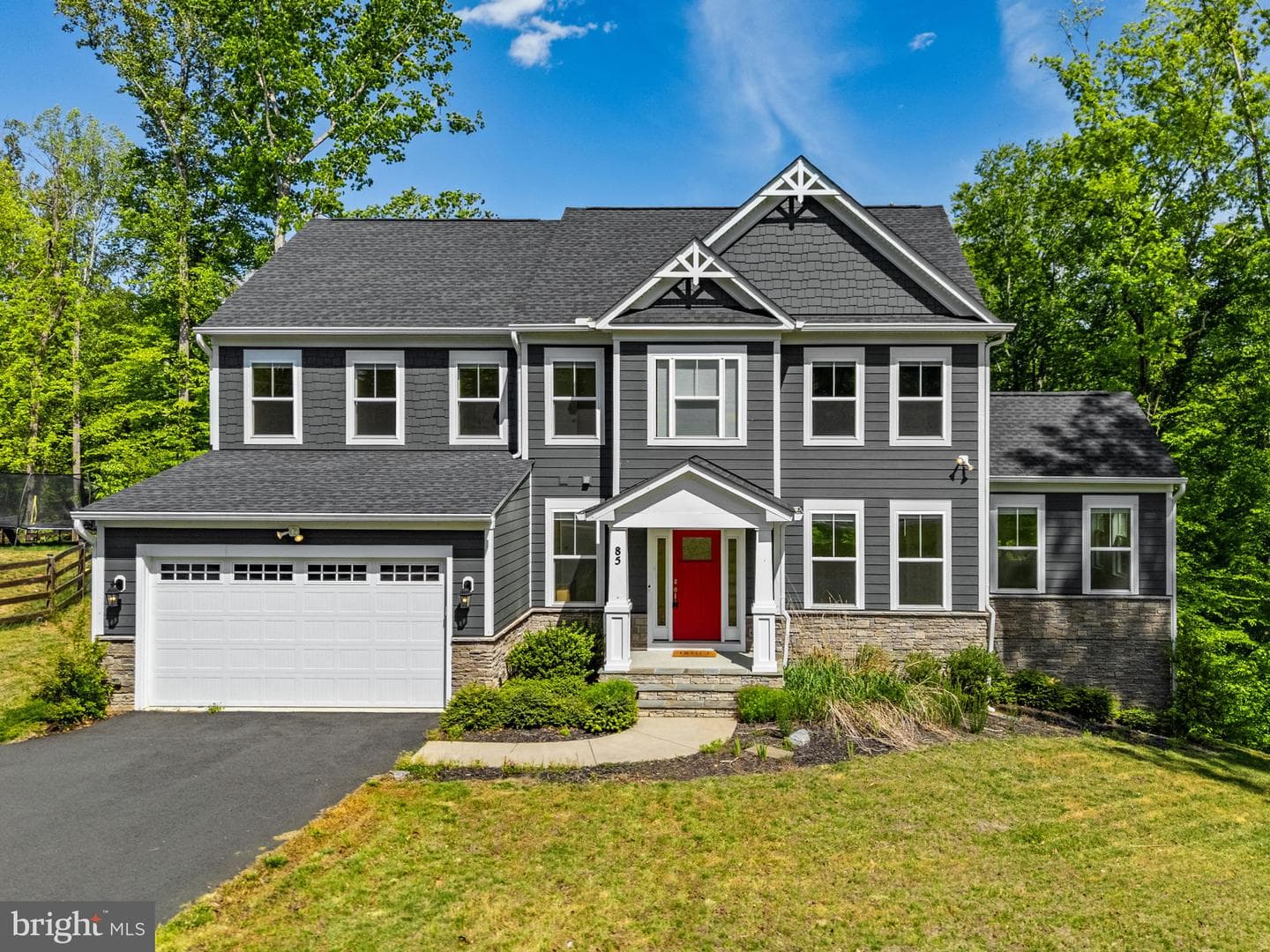 85 Hopewell Drive photo 1