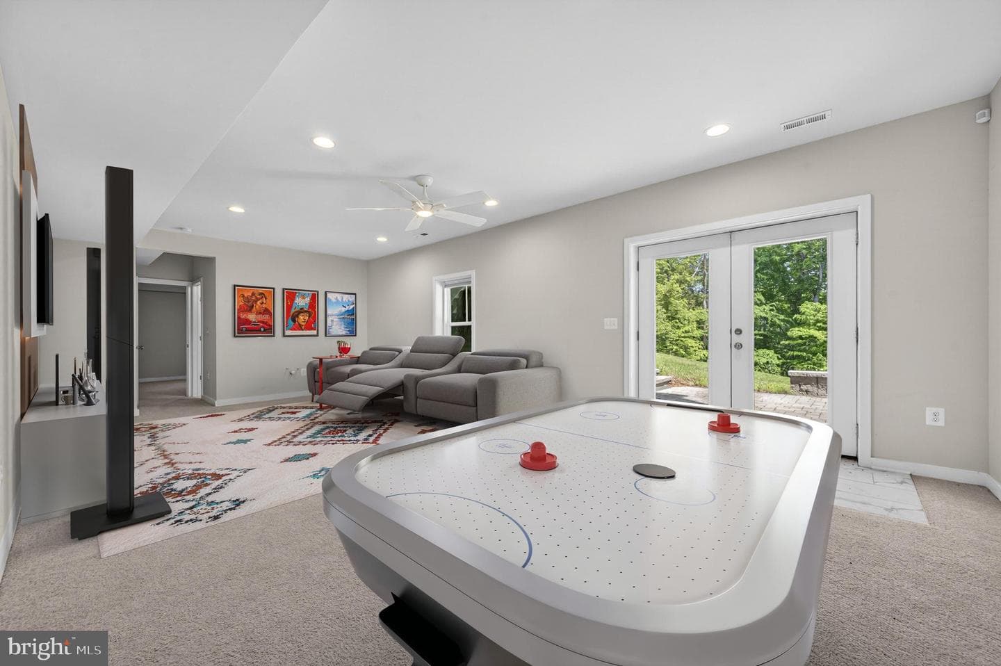 85 Hopewell Drive photo 65