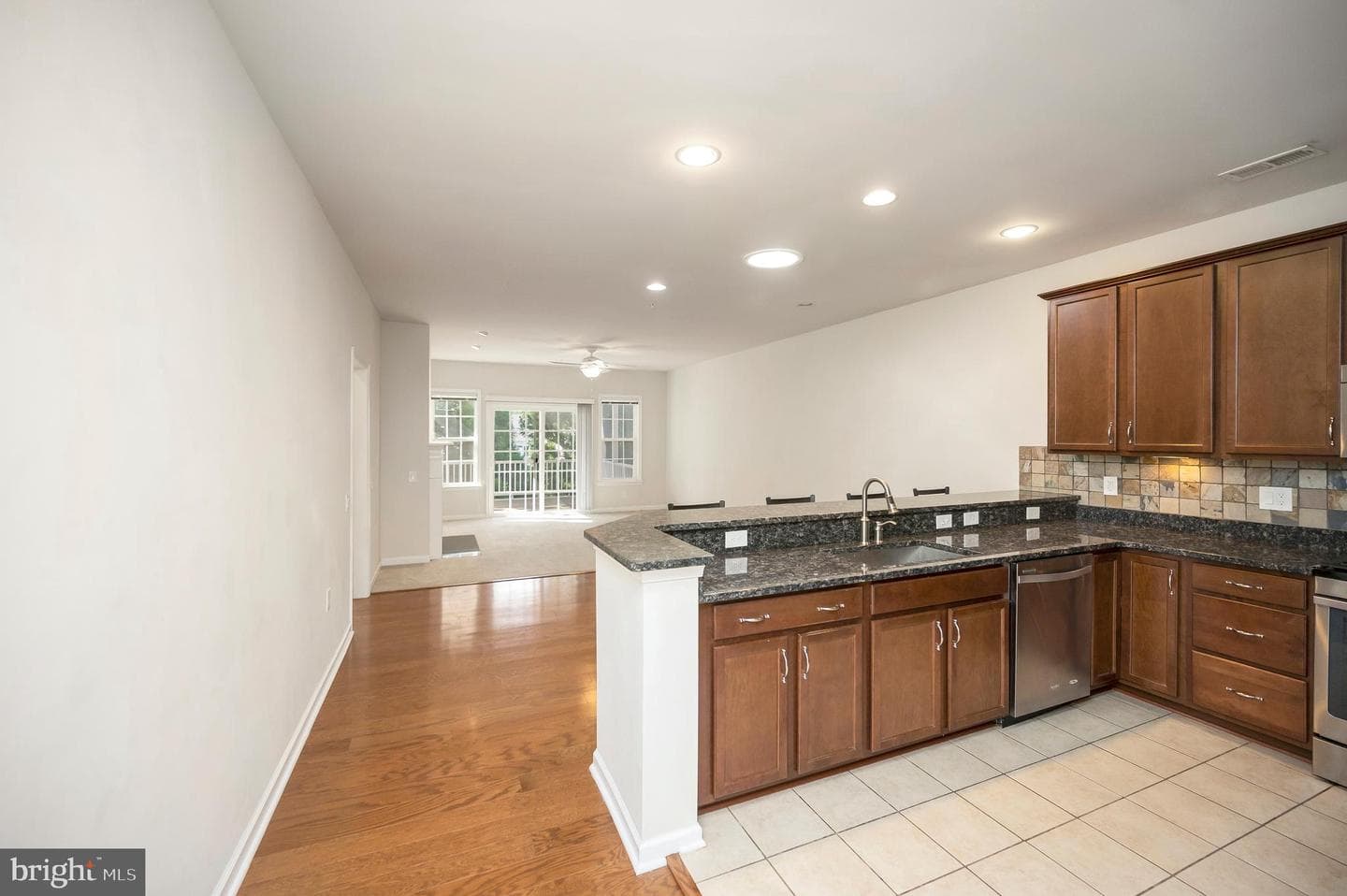 144 Castle Hill Drive photo 9