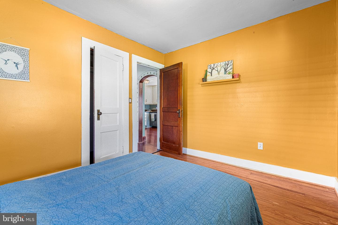 205 E Chatham Street photo 18