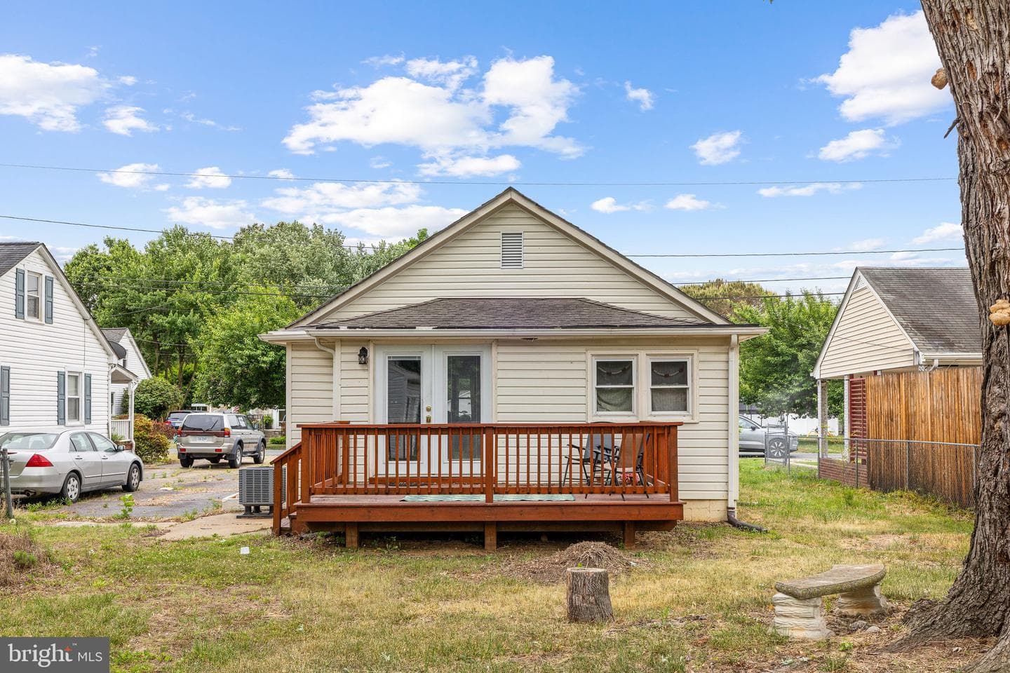 205 E Chatham Street photo 29