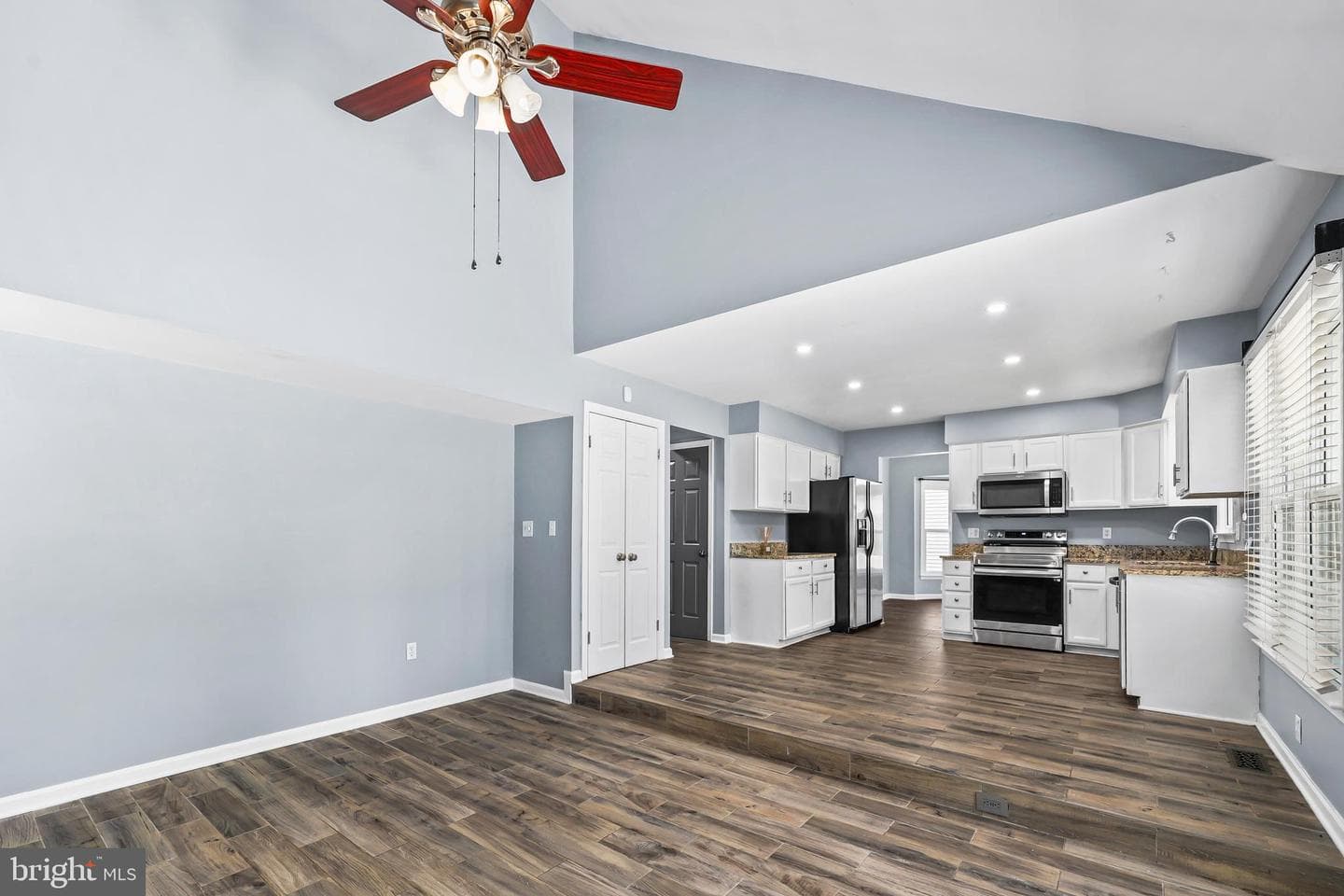 44 Kelly Way photo 15
