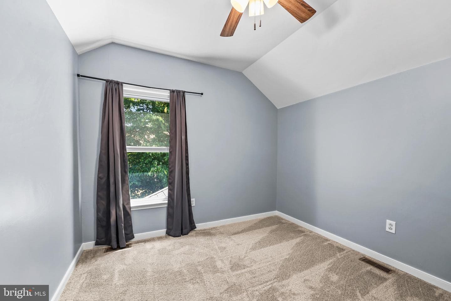 44 Kelly Way photo 18