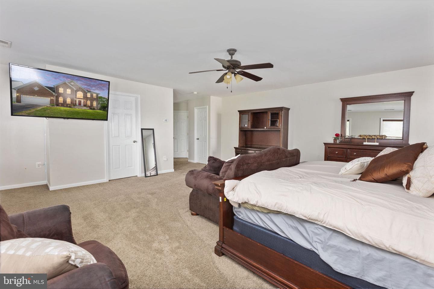8 Saint Richards Ct photo 44