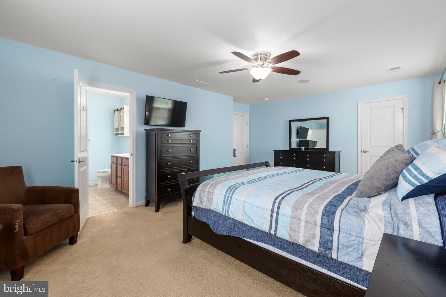47 Queensland Drive photo 19