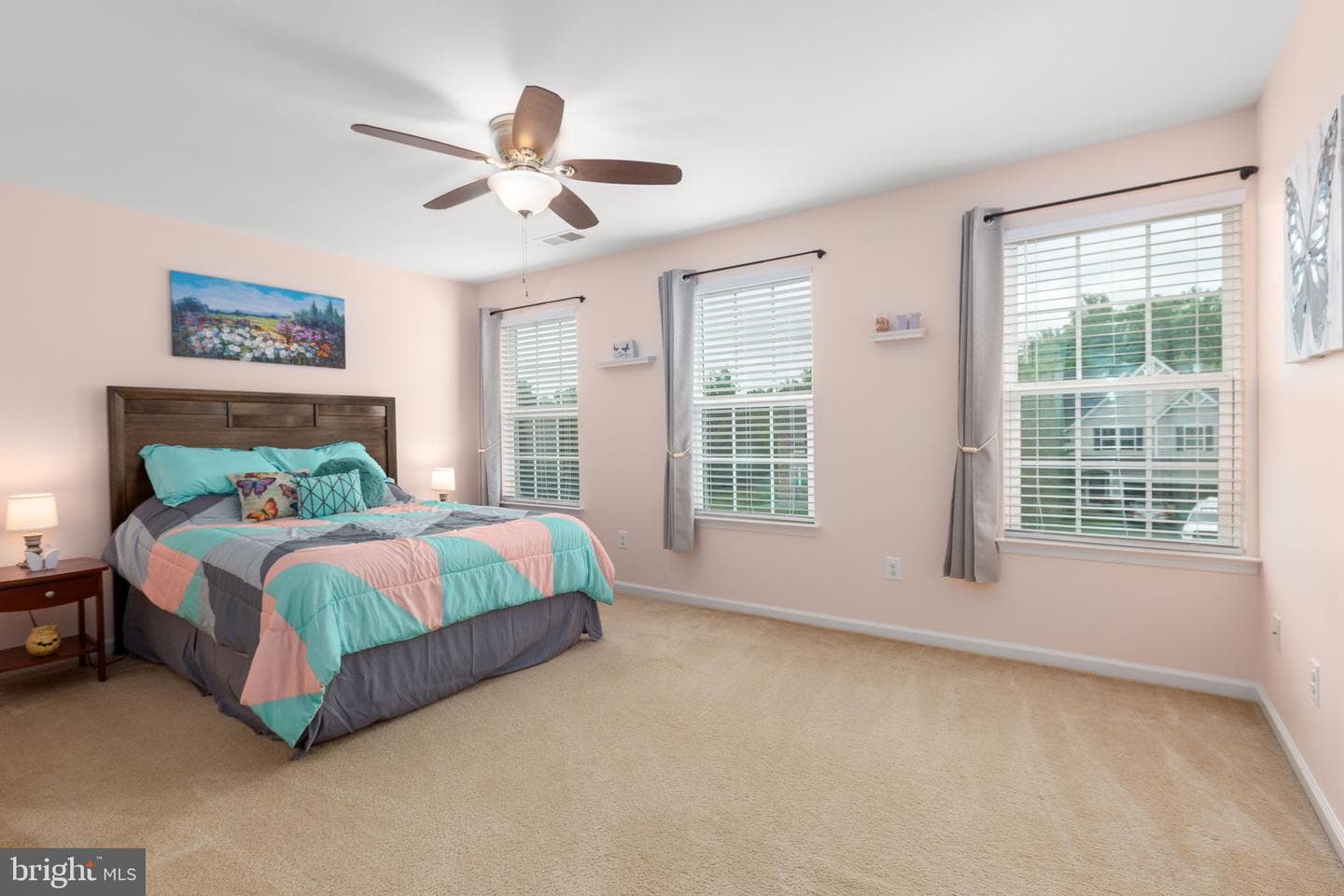 47 Queensland Drive photo 25