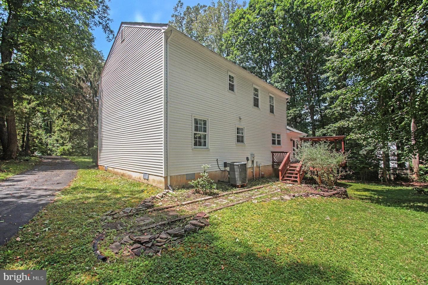 113 Stratford Pl photo 24