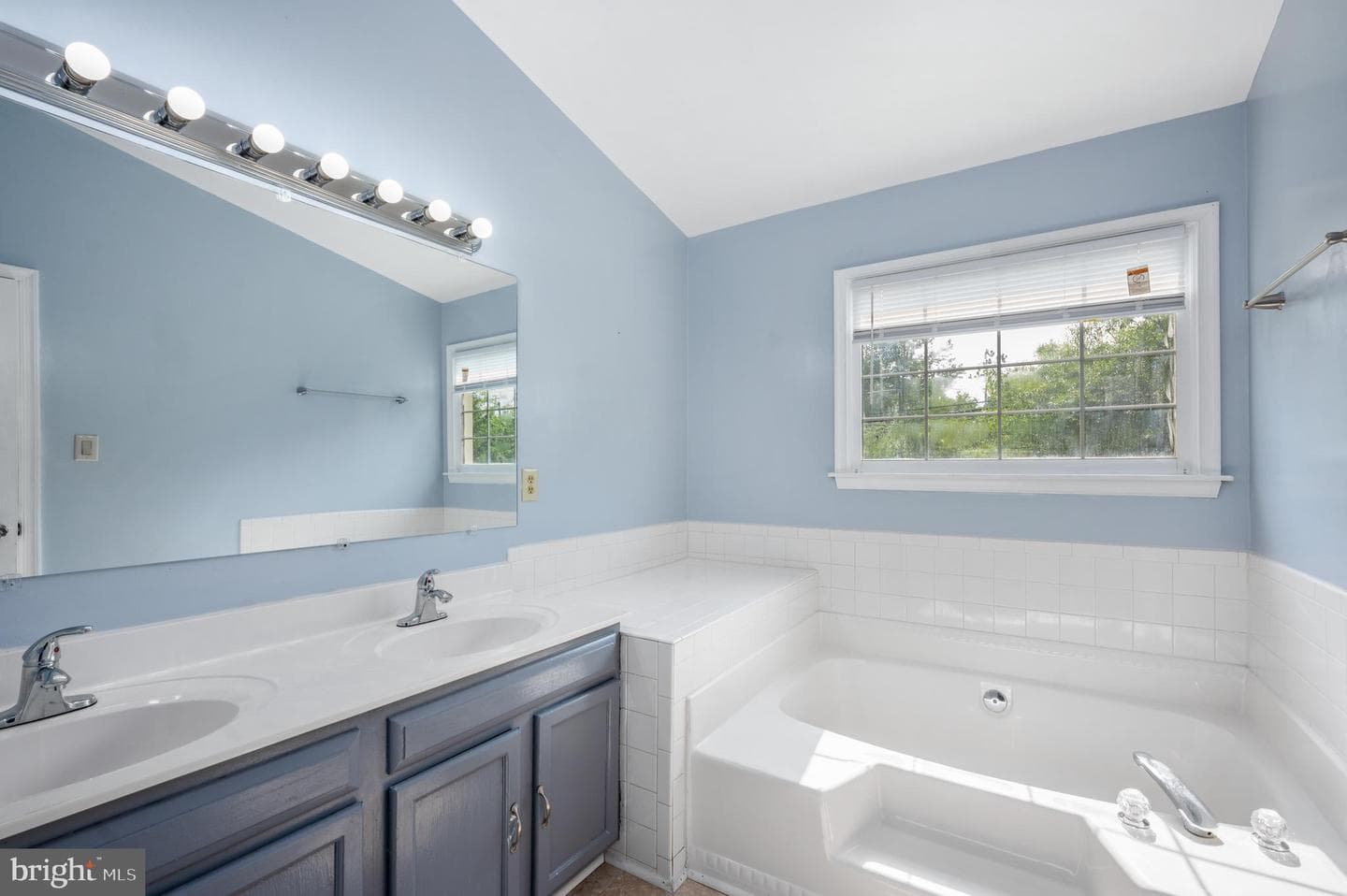 410 Fair Oaks Avenue photo 21