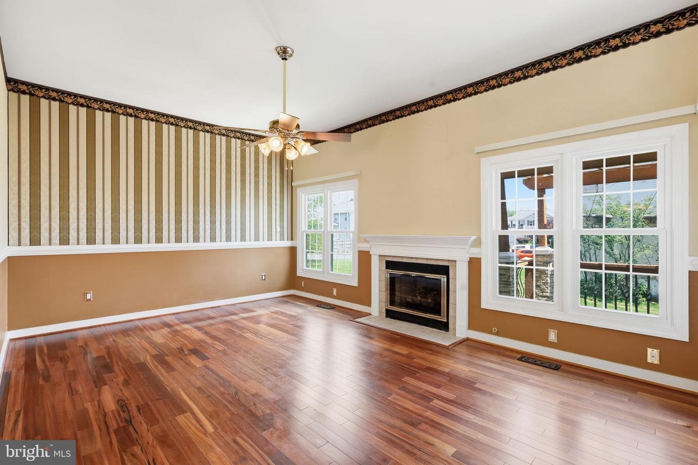 104 Waters Landing photo 2