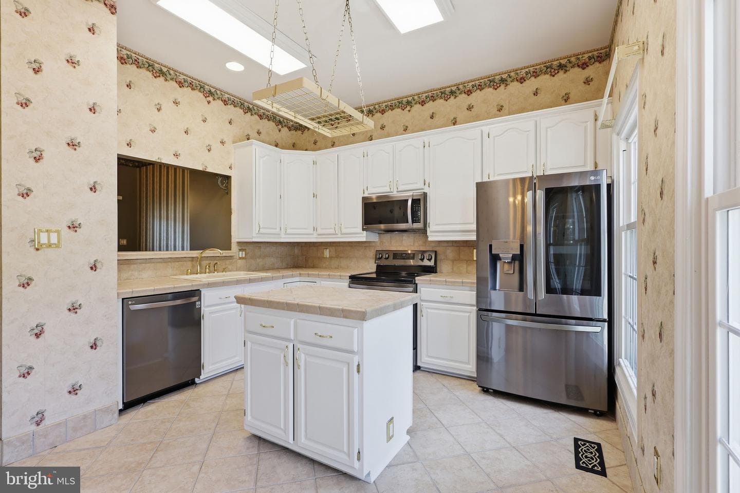 104 Waters Landing photo 4