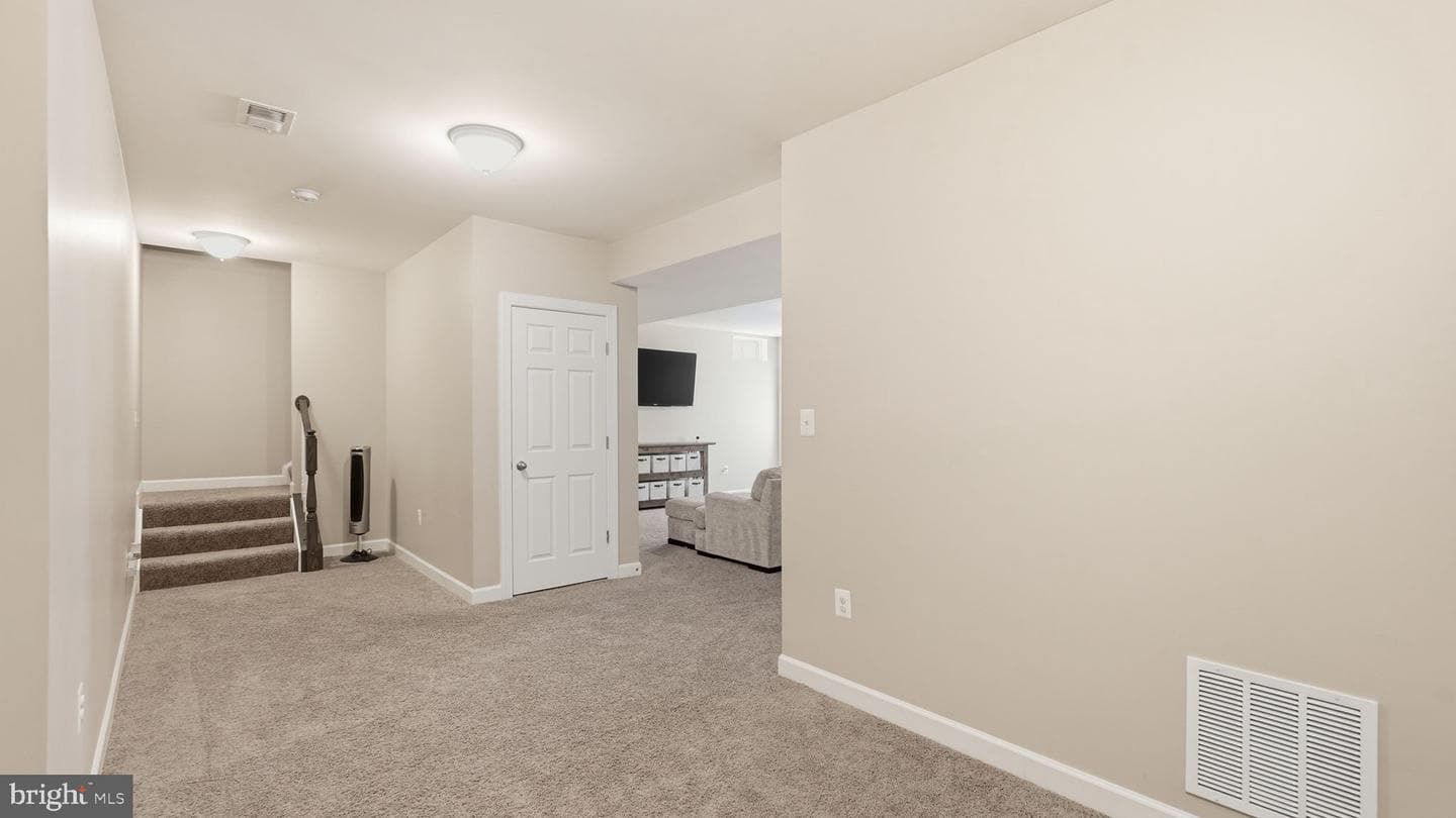425 Alder Drive photo 35