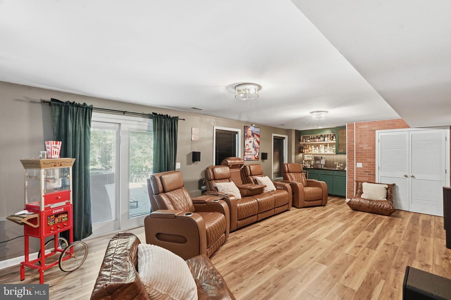 12 Pin Oak Court photo 31