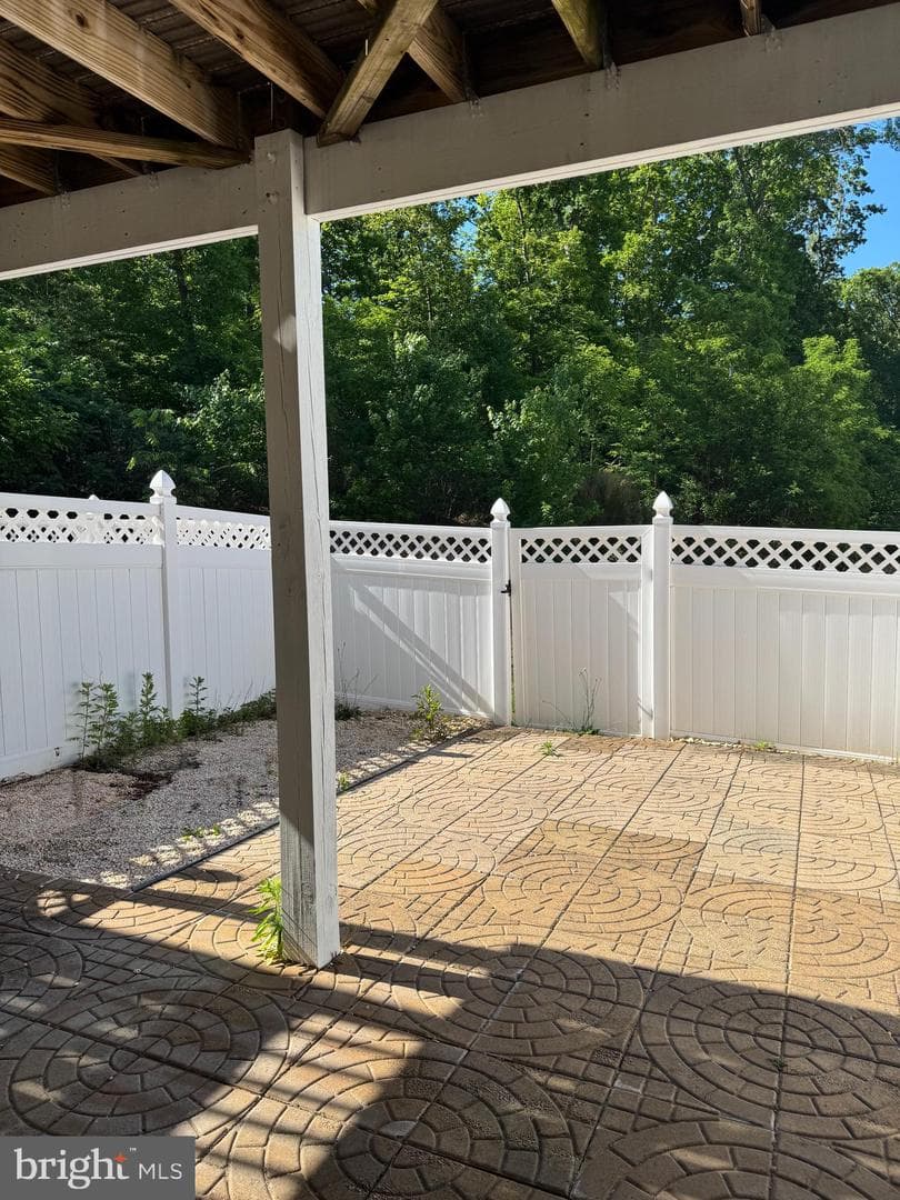 708 Bunker Lane photo 9