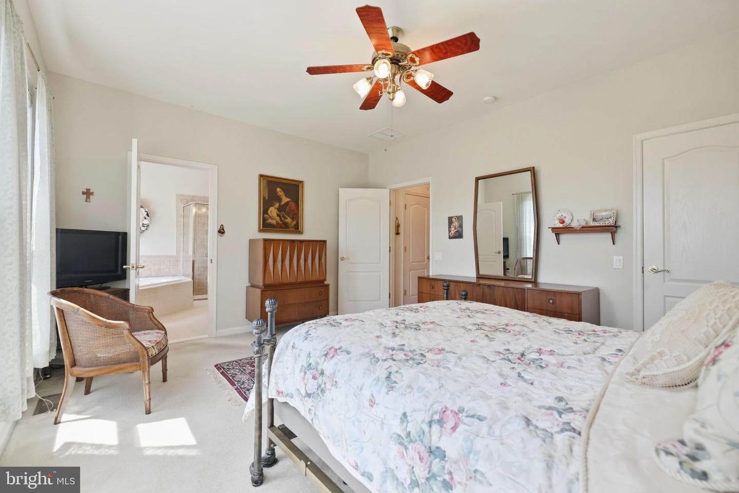 9 Linden Court photo 23