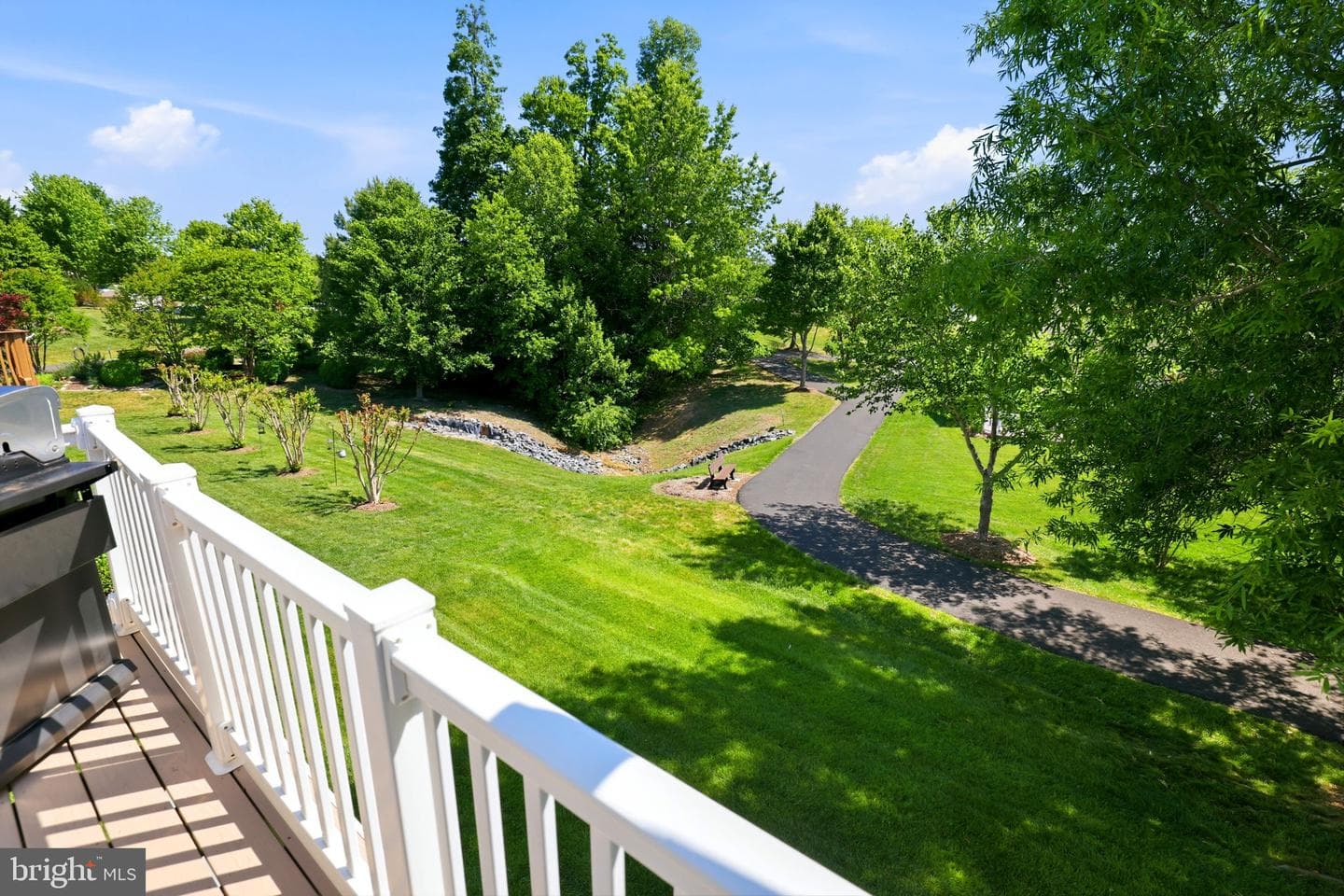 9 Linden Court photo 44