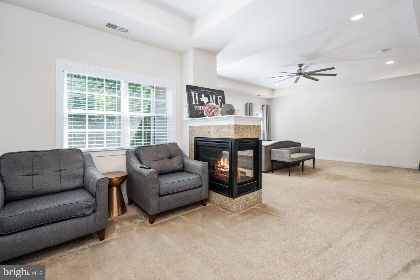 425 Wakerobin Drive photo 51
