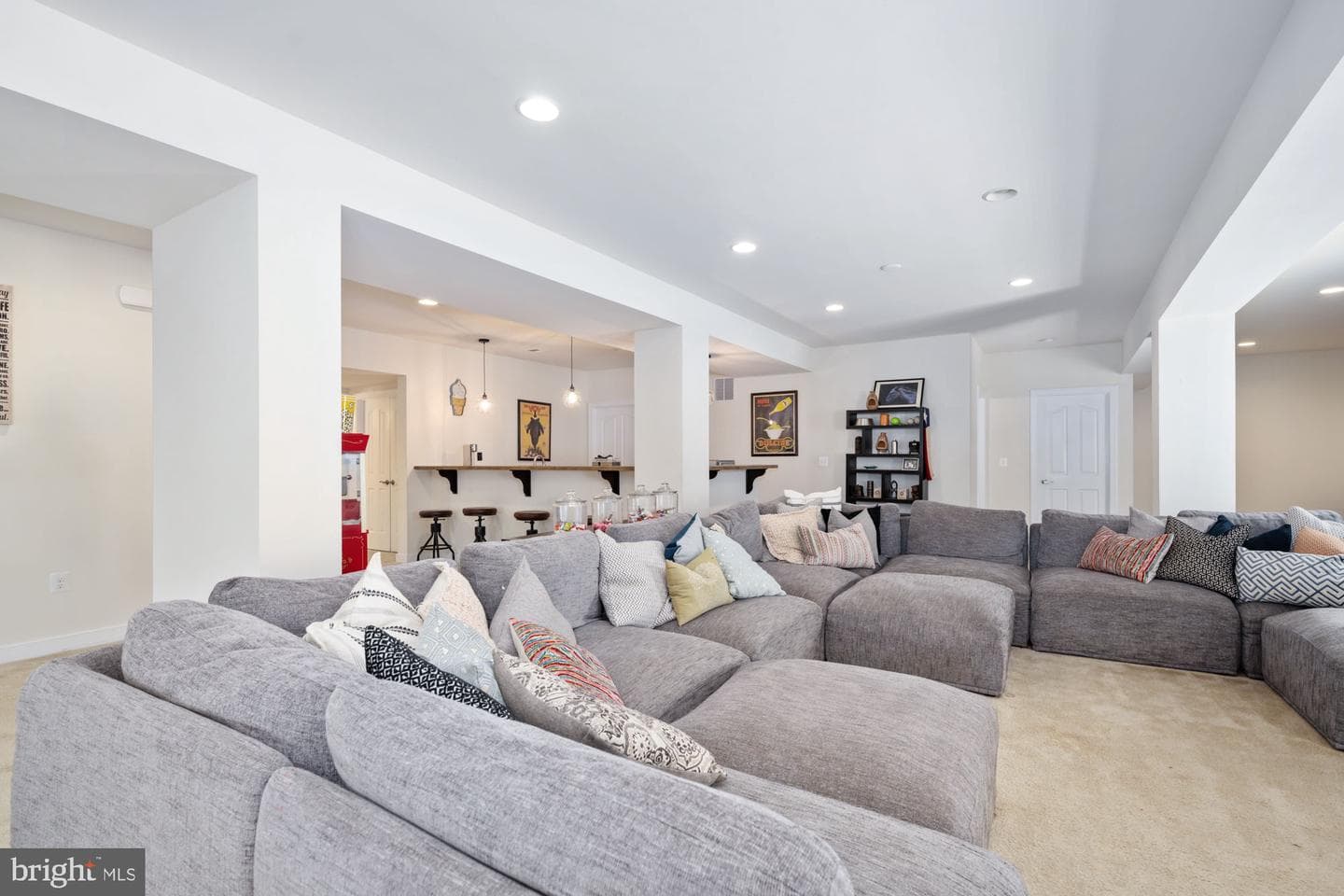 425 Wakerobin Drive photo 77