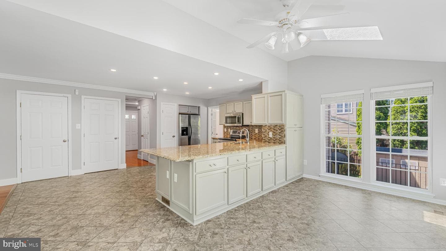 153 Basalt Drive photo 6