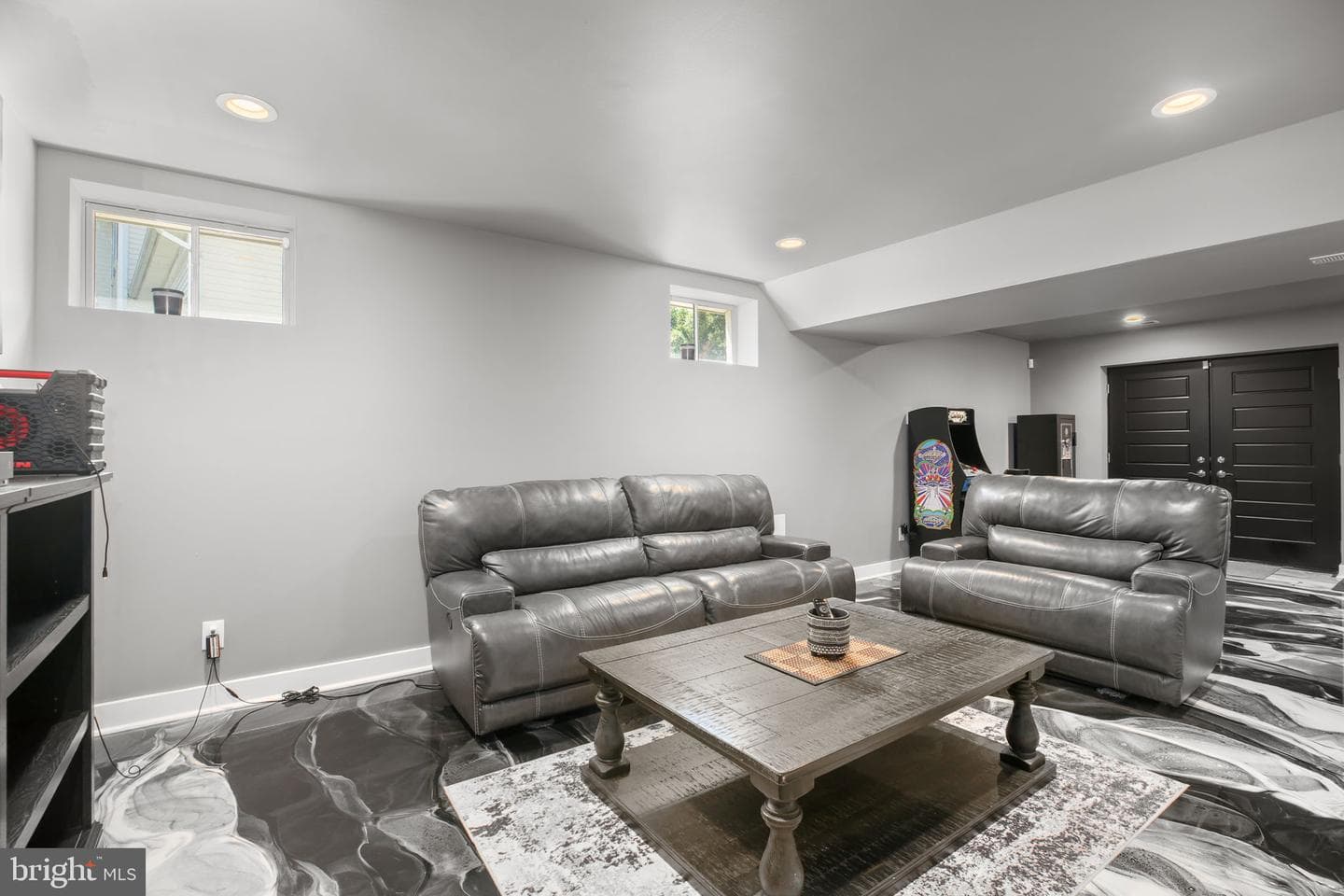8 Country Manor Drive photo 32