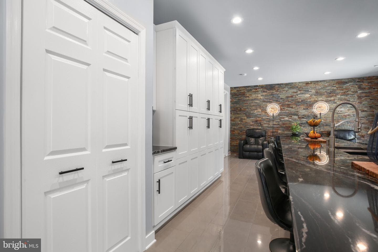 8 Country Manor Drive photo 9