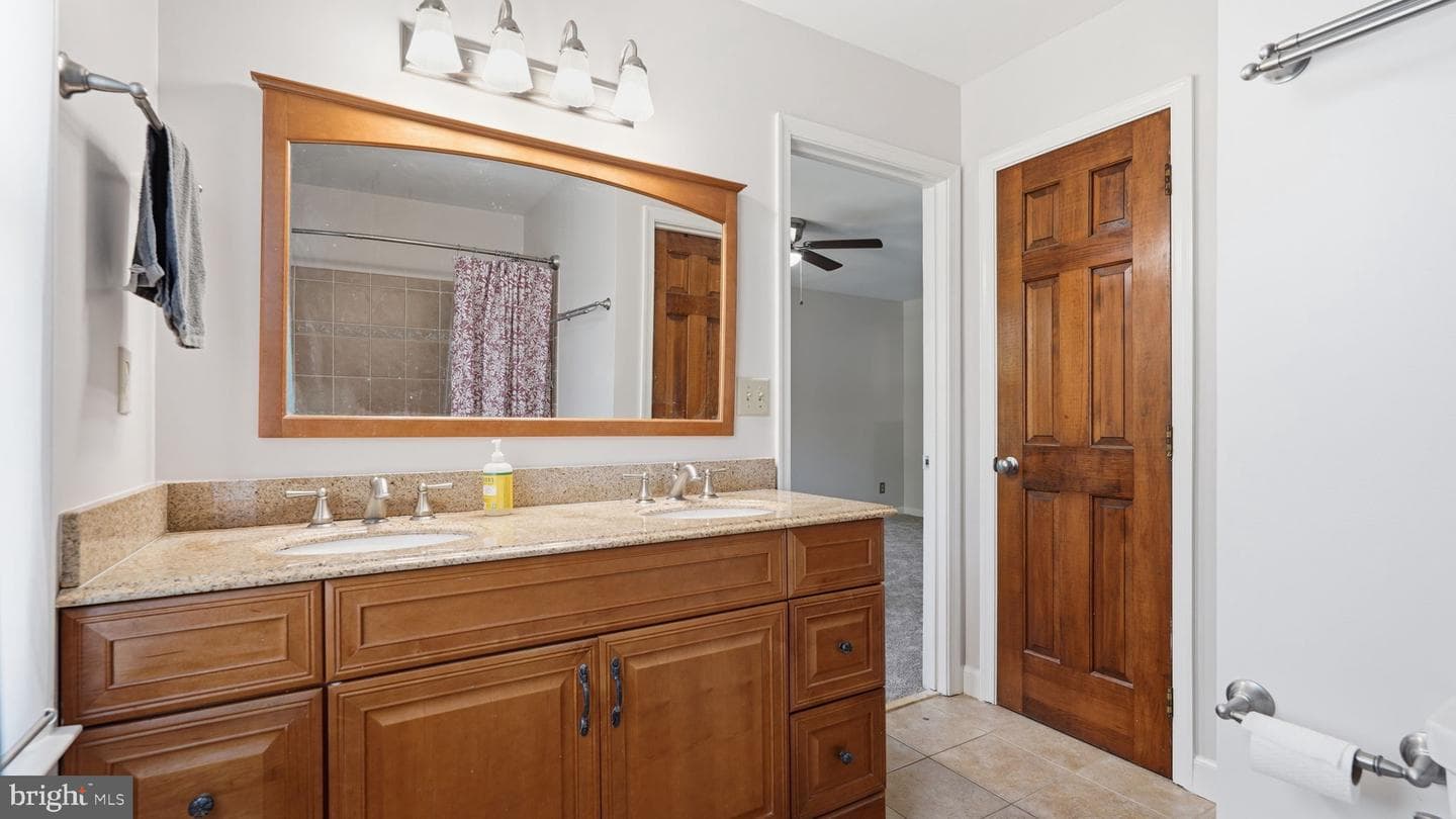 21 Kelly Way photo 22