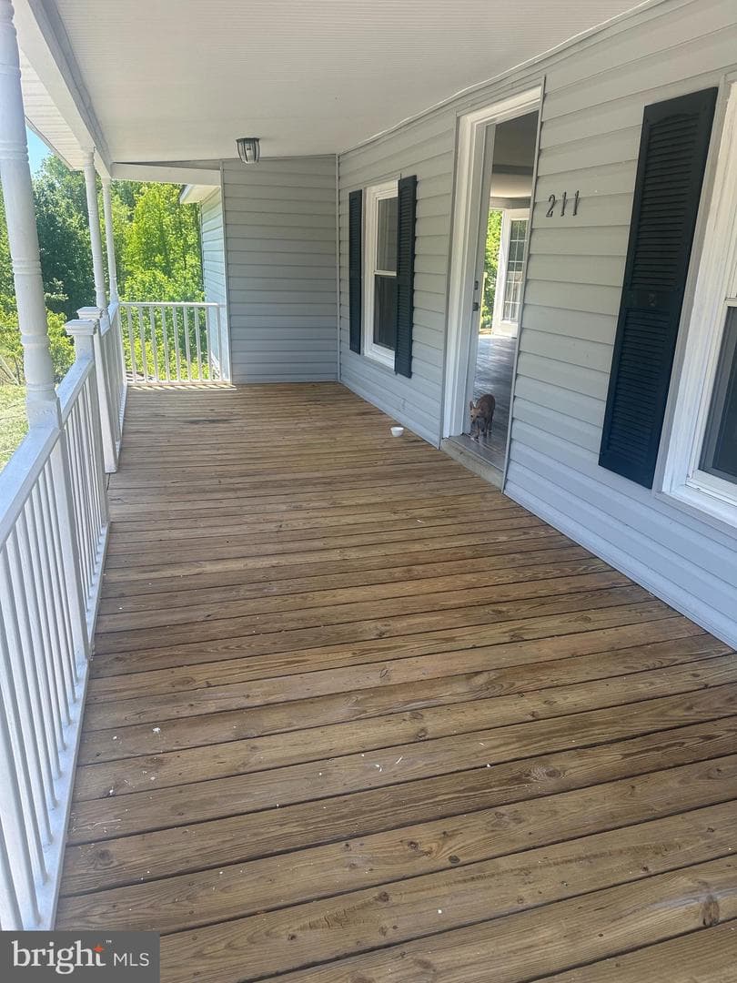 211 Sandy Ridge Road photo 7