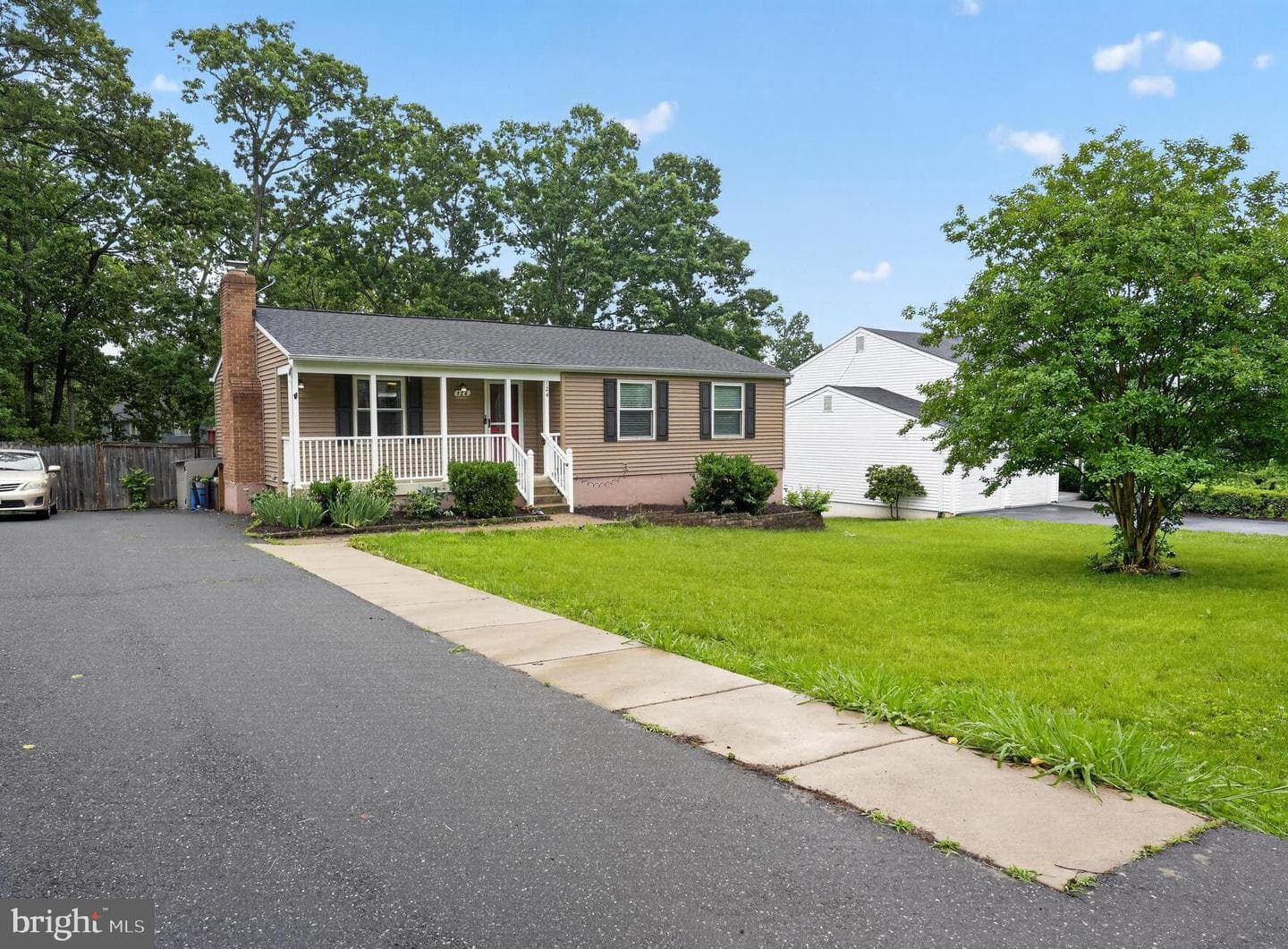 124 Candlestick Drive photo 3