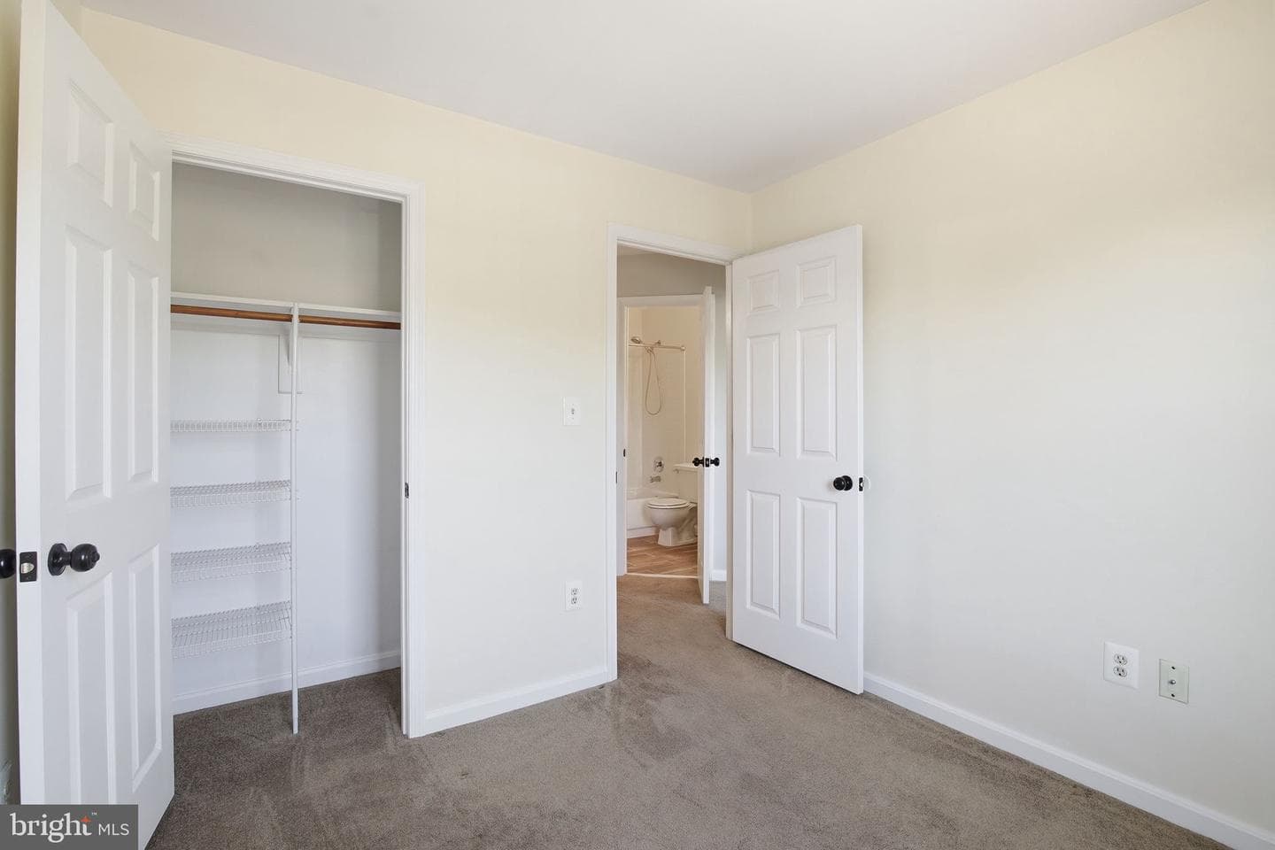 309 Barrows Court photo 21