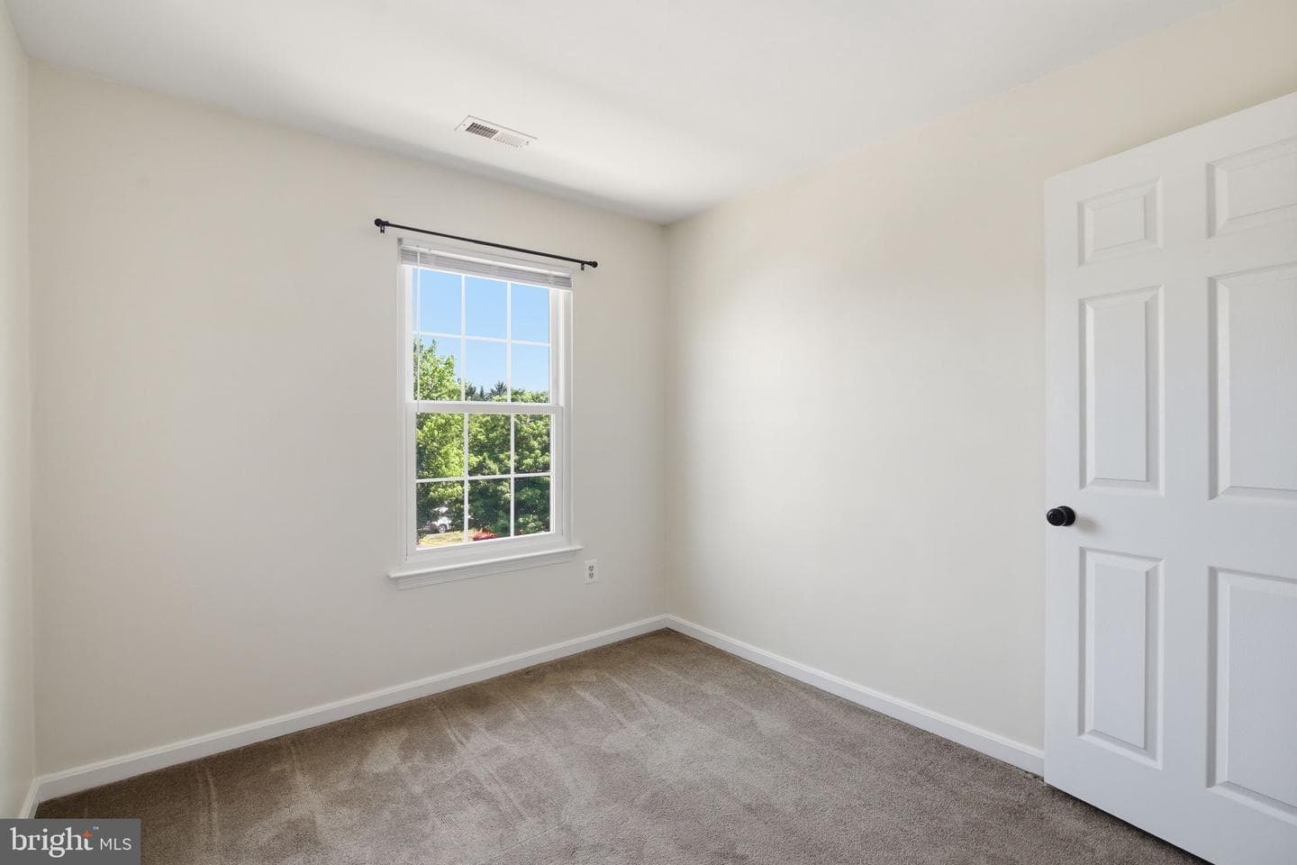 309 Barrows Court photo 22
