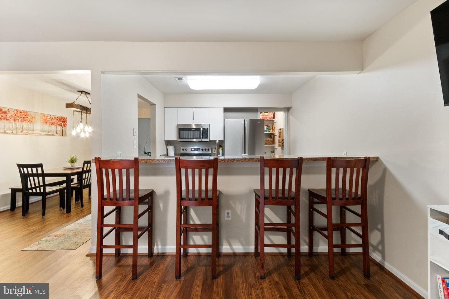 131 Matthew Court photo 16