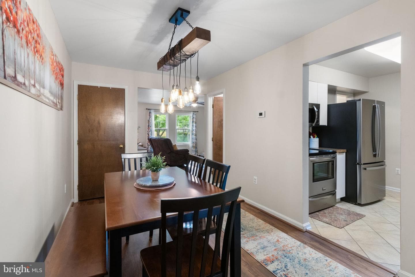 131 Matthew Court photo 7