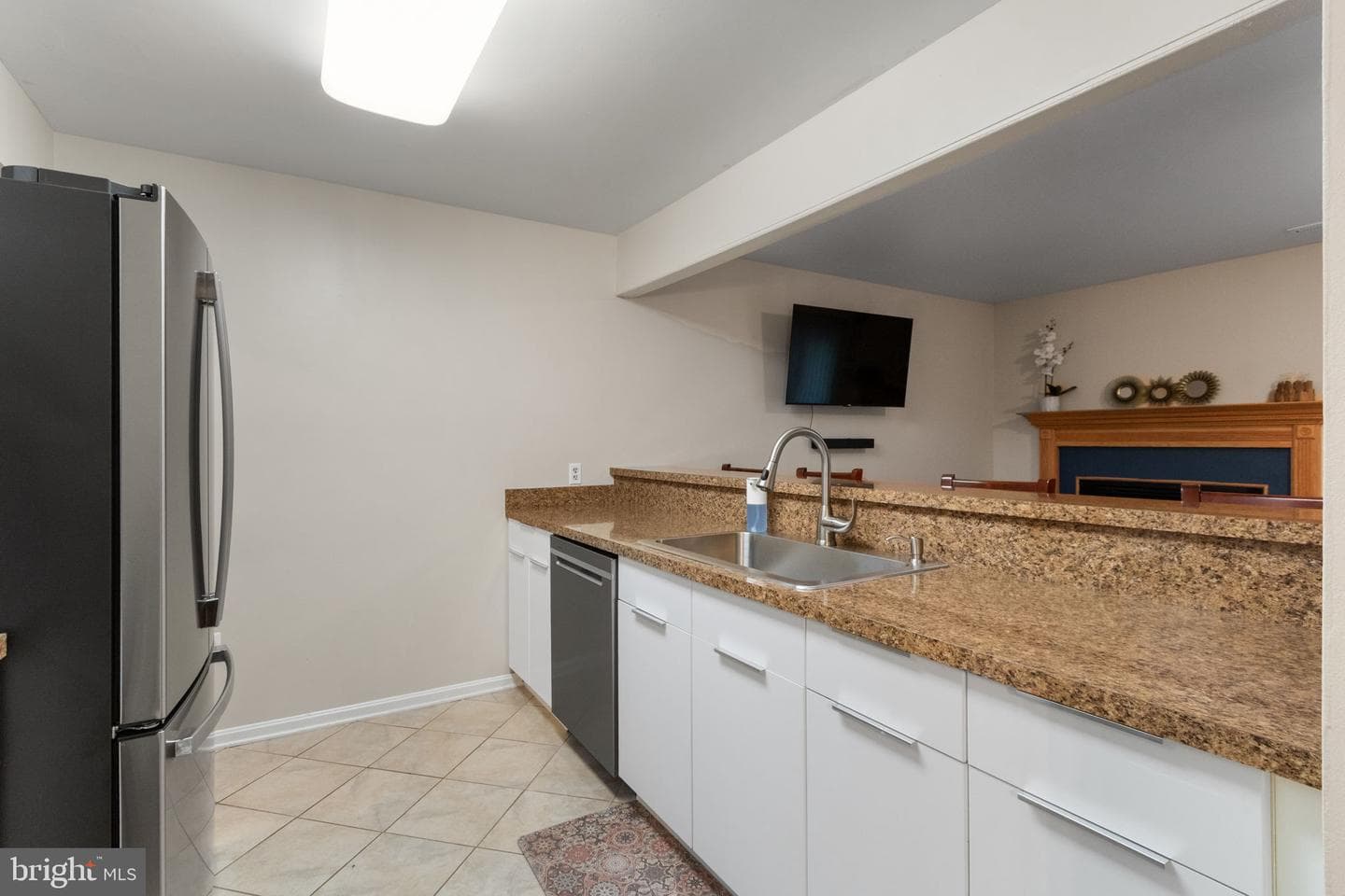 131 Matthew Court photo 8