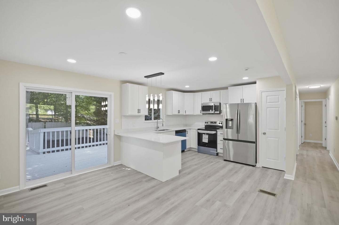 9 West Briar Drive photo 1