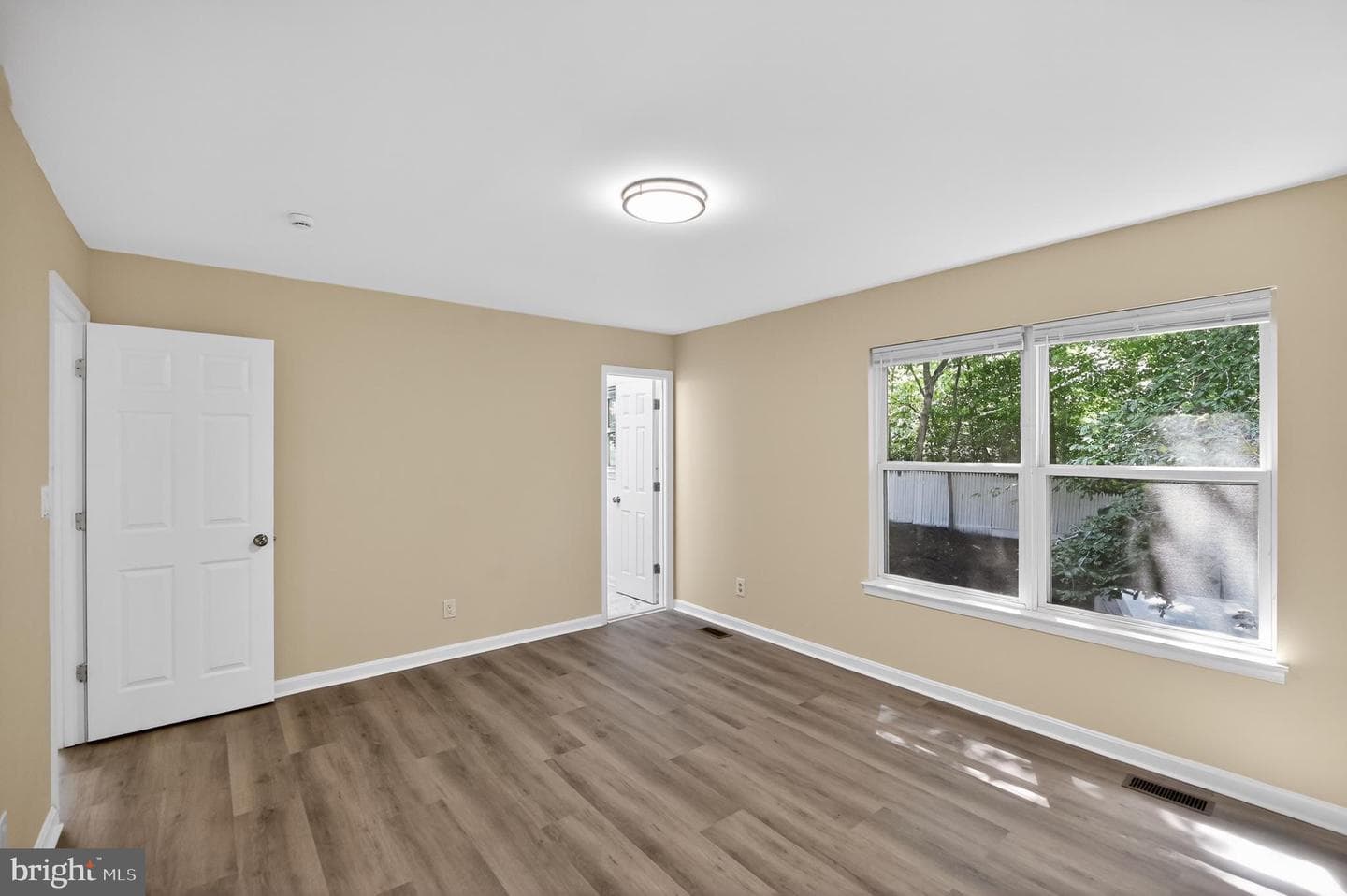 9 West Briar Drive photo 5