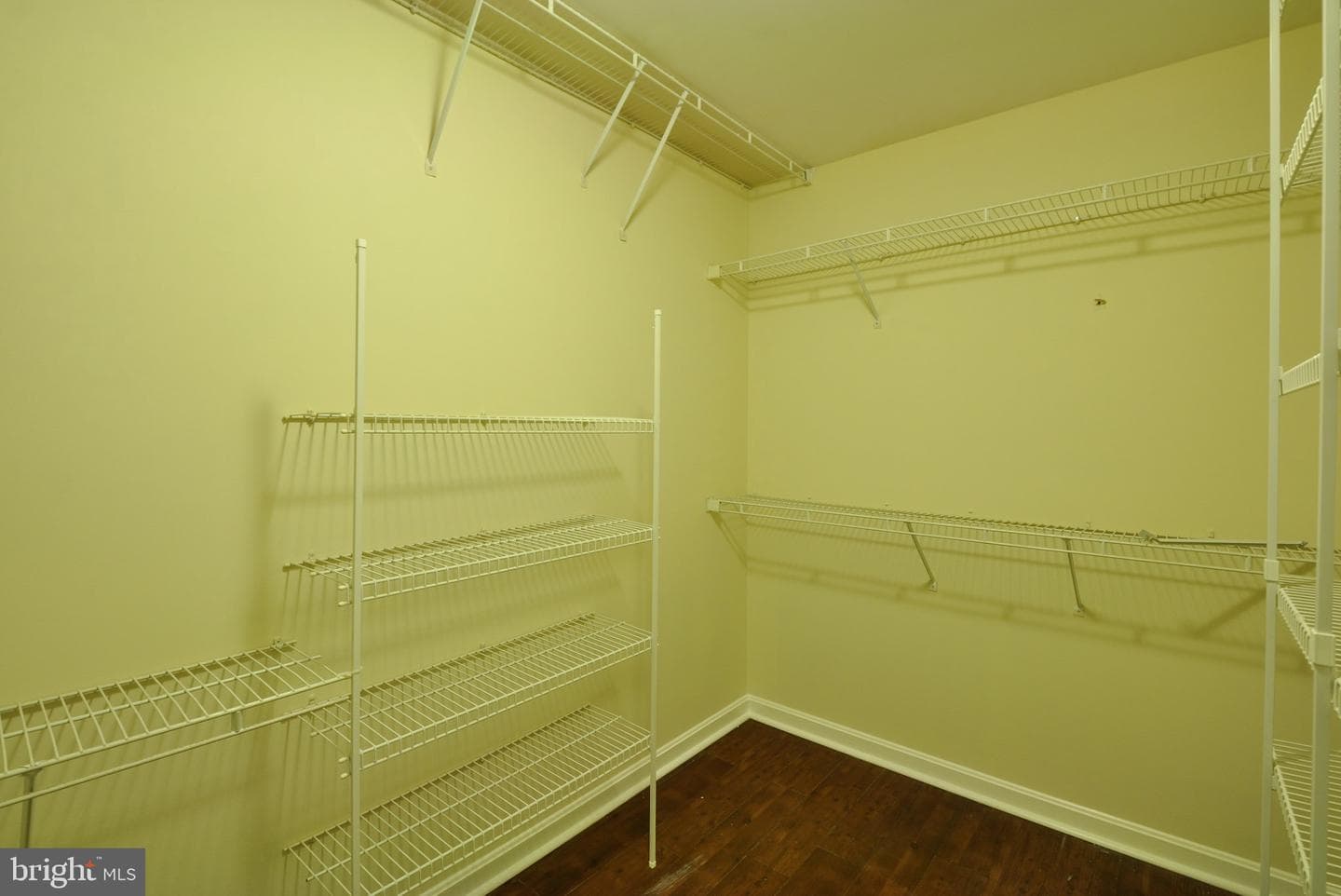 17 Sydney Lane photo 42
