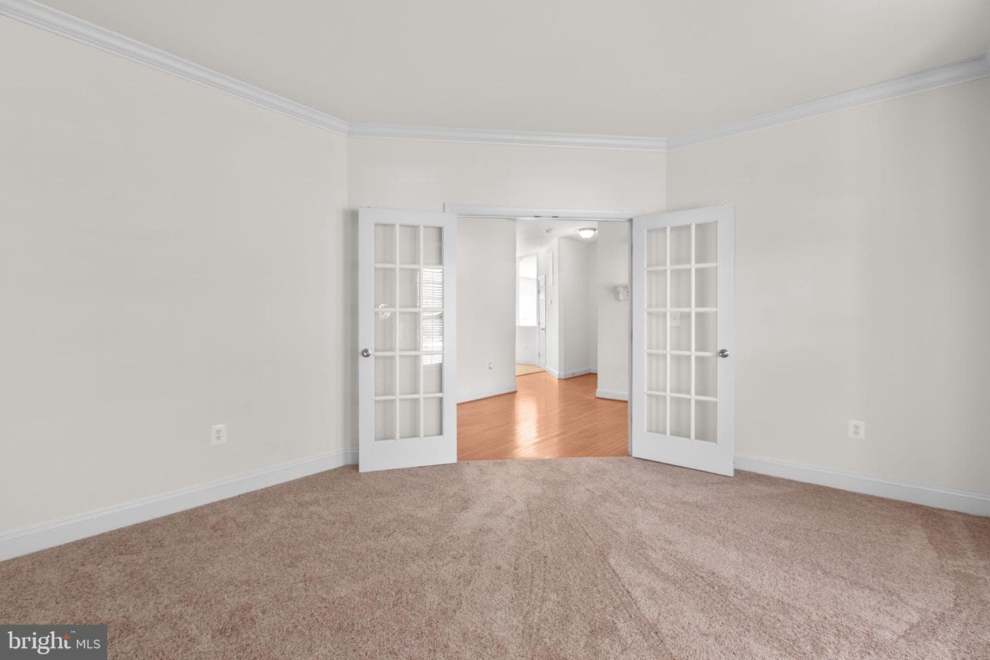 425 Gentle Breeze Circle photo 4