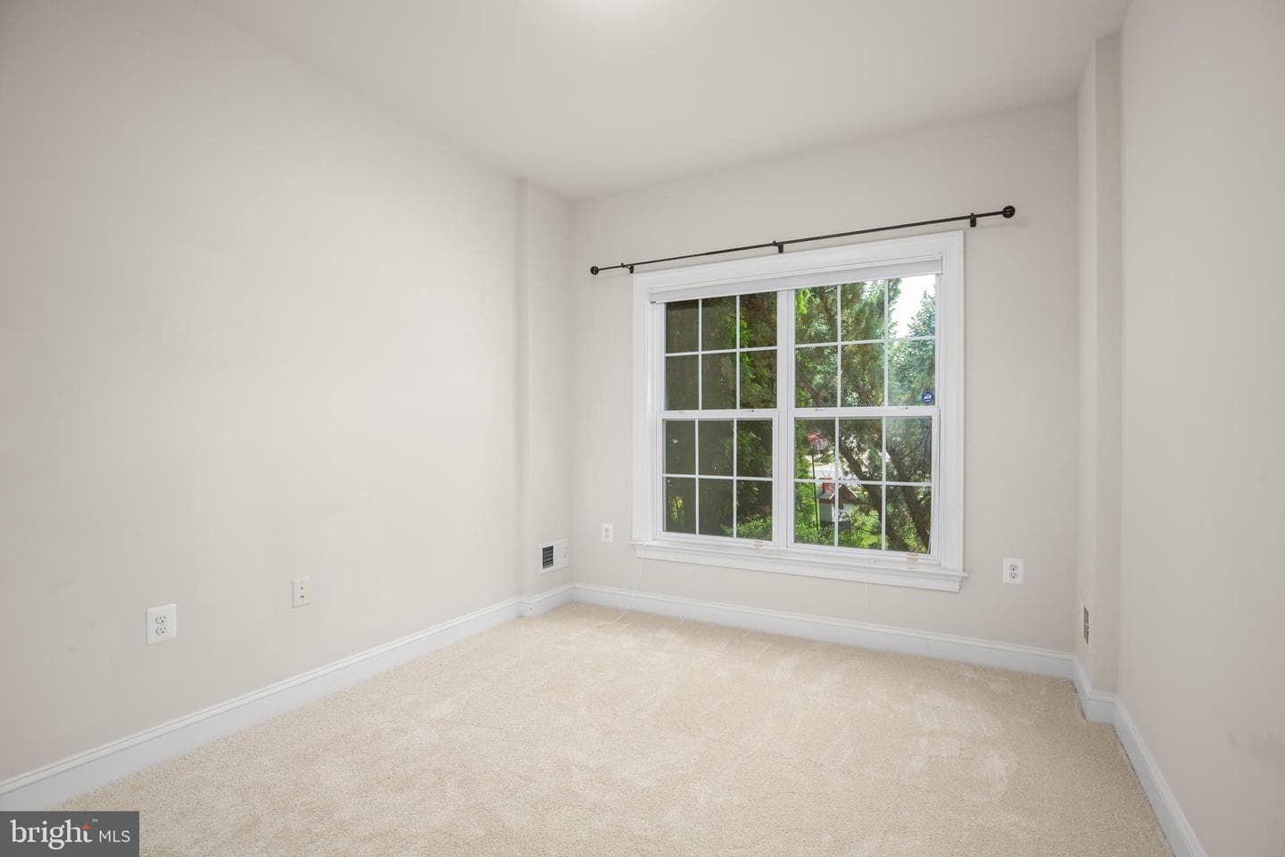 163 Castle Hill Drive photo 7