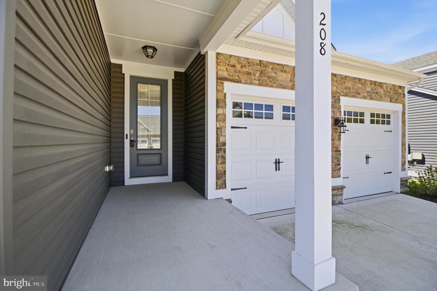 208 Coneflower Lane photo 2