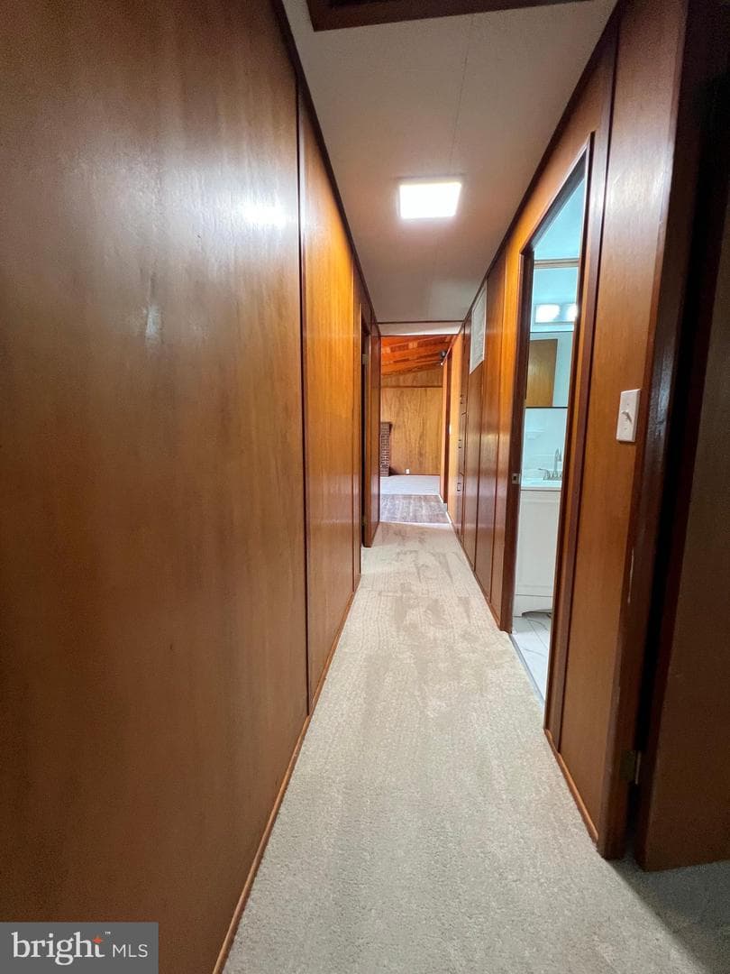 100 Leeland Road photo 12