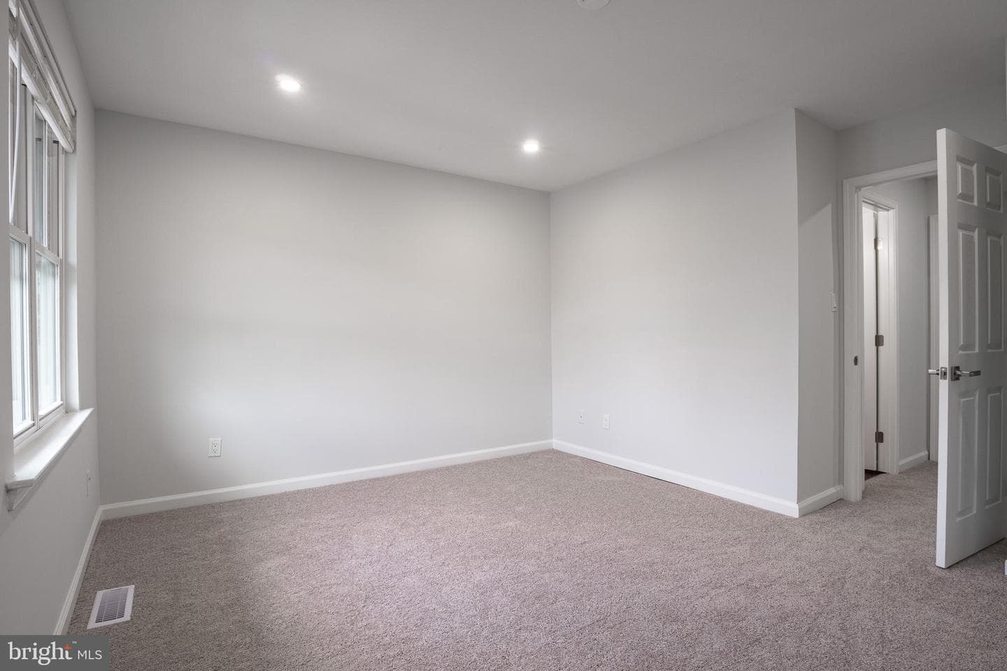 110 Oak Drive photo 9