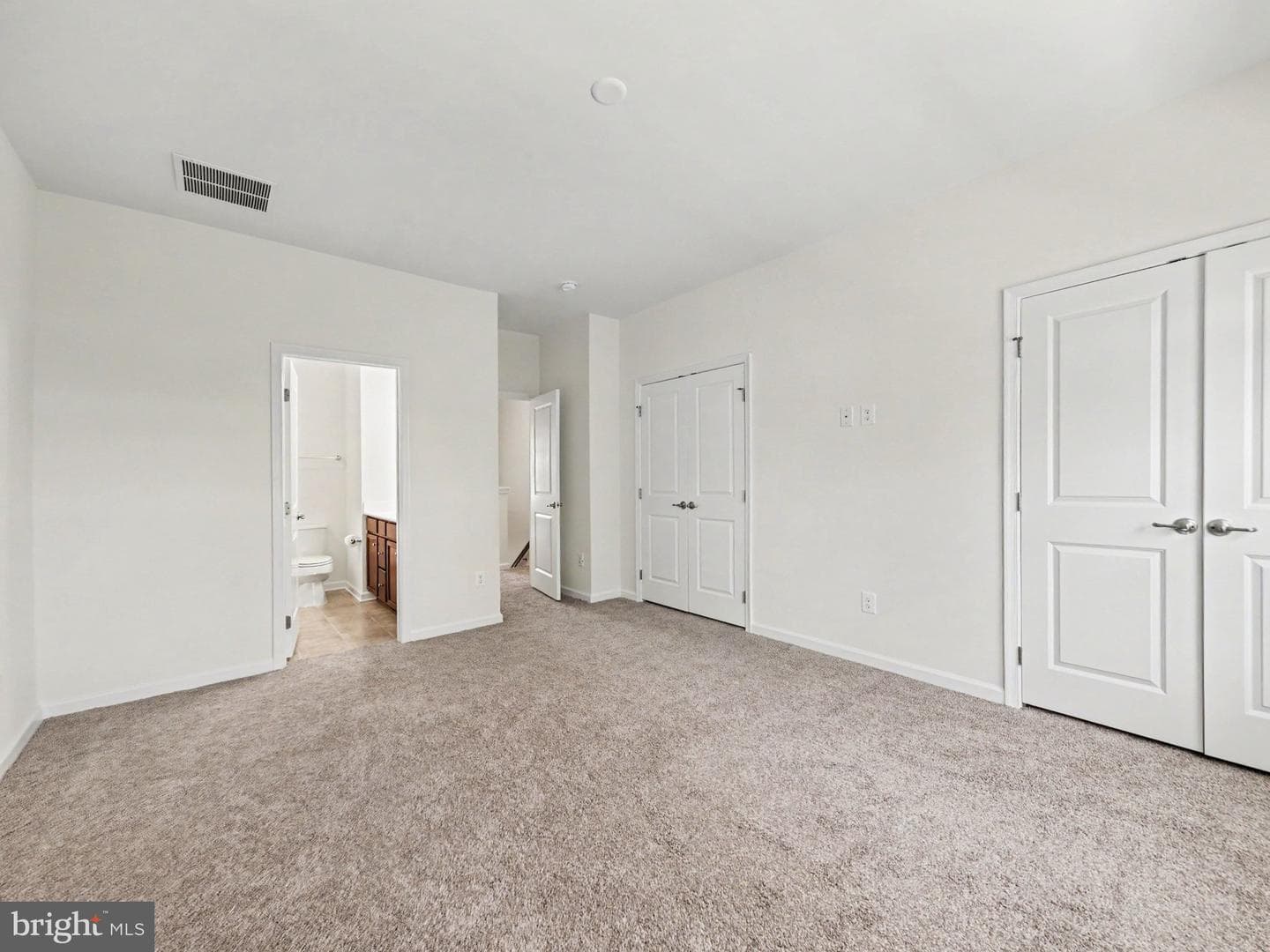 207 Streamview Drive photo 13
