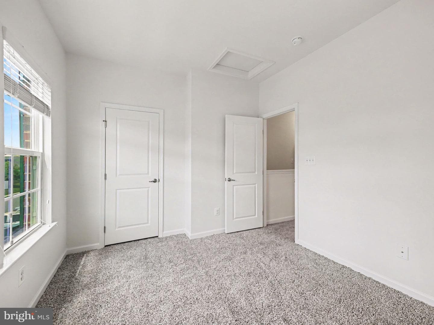 207 Streamview Drive photo 18