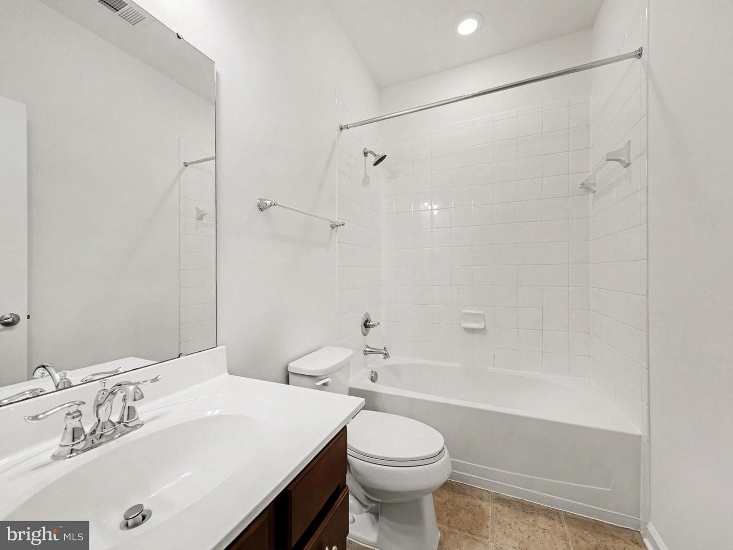 207 Streamview Drive photo 20