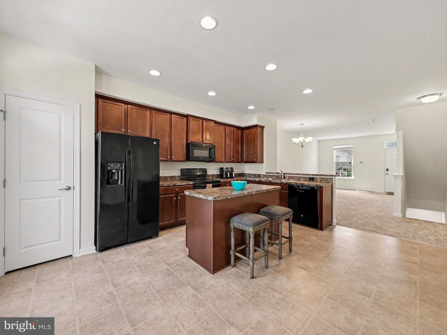 207 Streamview Drive photo 9