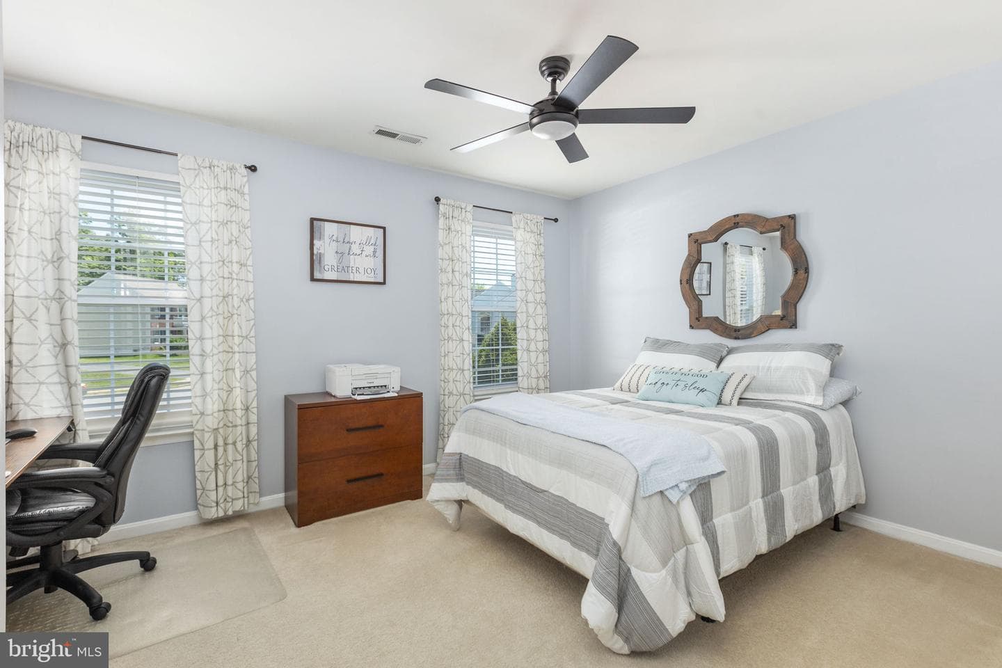 21 Saint Marks Court photo 53