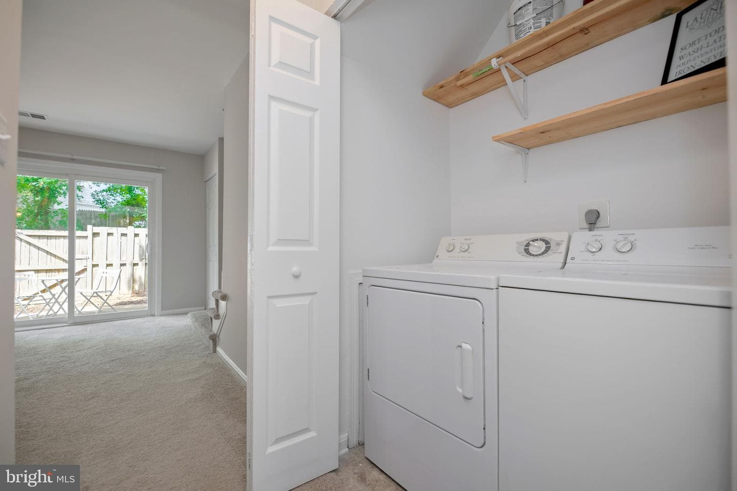 1229 Thomas Jefferson Place photo 17